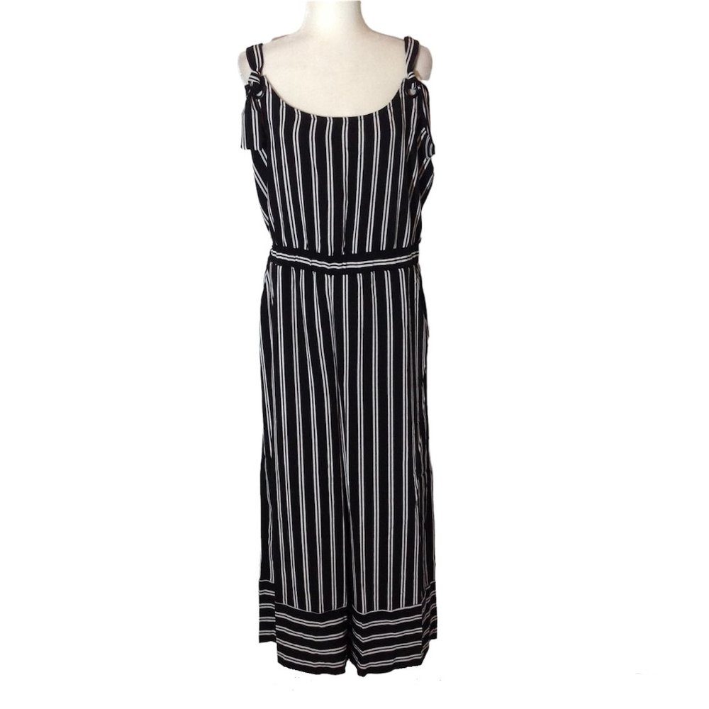 ECI Cropped Leg Jumpsuit. New With Tickets. Size Large